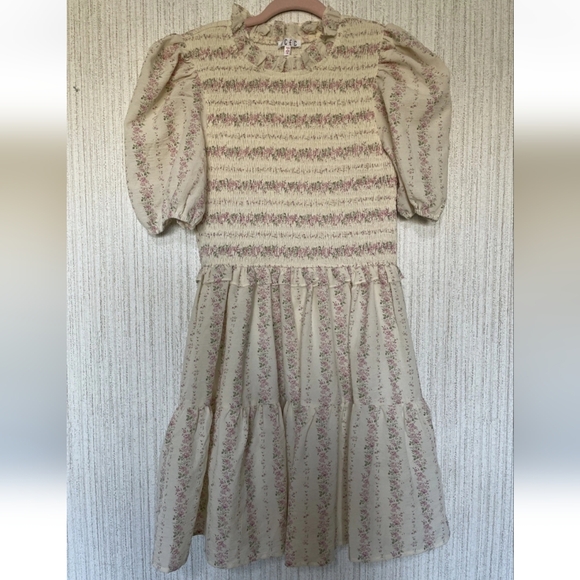 TCEC Dresses & Skirts - TCEC Size Medium Floral Dress Smocking Westren Style Ruffles Puffy Sleeves